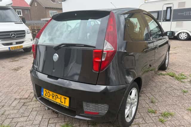 Fiat Punto (2005) thumbnail 4