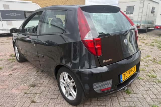 Fiat Punto (2005) thumbnail 5