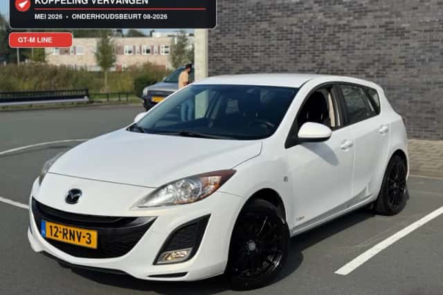 Mazda 3 (2011) thumbnail 1