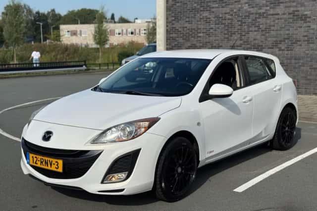 Mazda 3 (2011) thumbnail 6