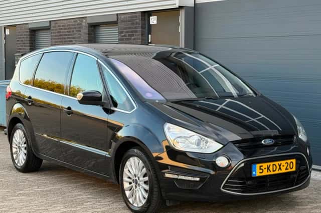 Ford S-Max (2013) thumbnail 1