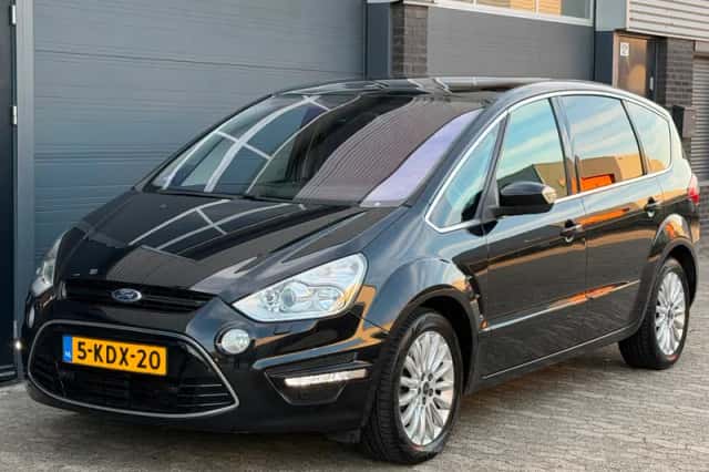 Ford S-Max (2013) thumbnail 4