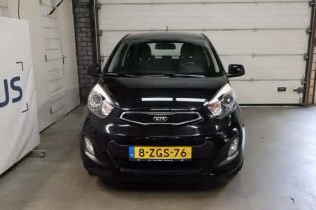 Kia Picanto (2015) thumbnail 2
