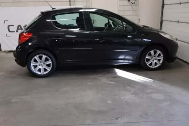 Peugeot 207 (2008) thumbnail 5