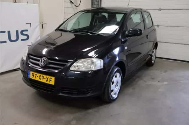 Volkswagen Fox (2007) thumbnail 3