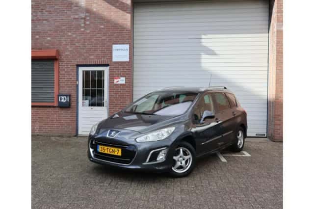 Peugeot 308 (2012) thumbnail 1