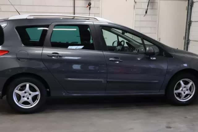 Peugeot 308 (2012) thumbnail 5