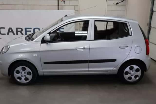 Kia Picanto (2011) thumbnail 4