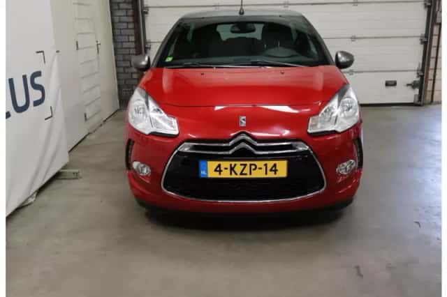 Citroën DS3 (2013) thumbnail 2