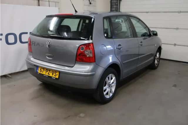 Volkswagen Polo (2005) thumbnail 6