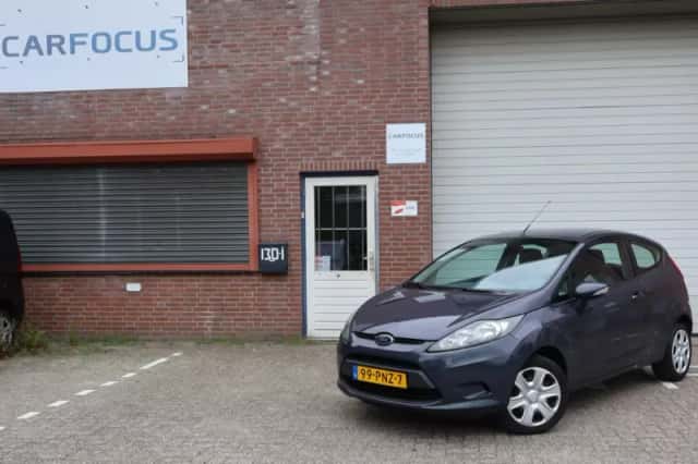 Ford Fiesta (2011) thumbnail 1