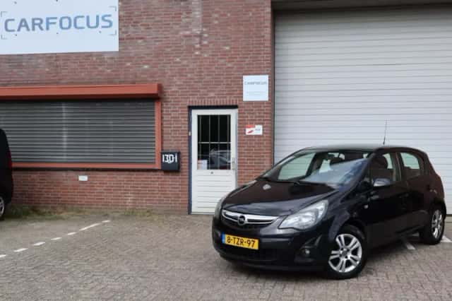 Opel Corsa (2014) thumbnail 1