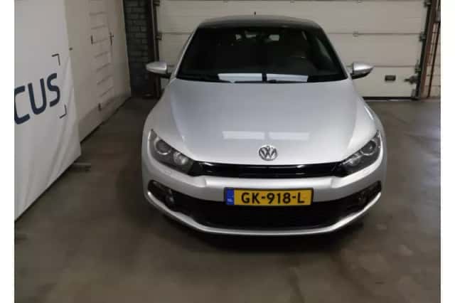 Volkswagen Scirocco (2011) thumbnail 2