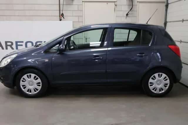 Opel Corsa (2007) thumbnail 4