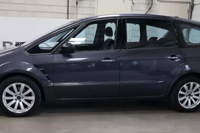 Ford S-Max (2009) thumbnail 4