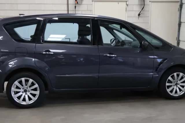 Ford S-Max (2009) thumbnail 5