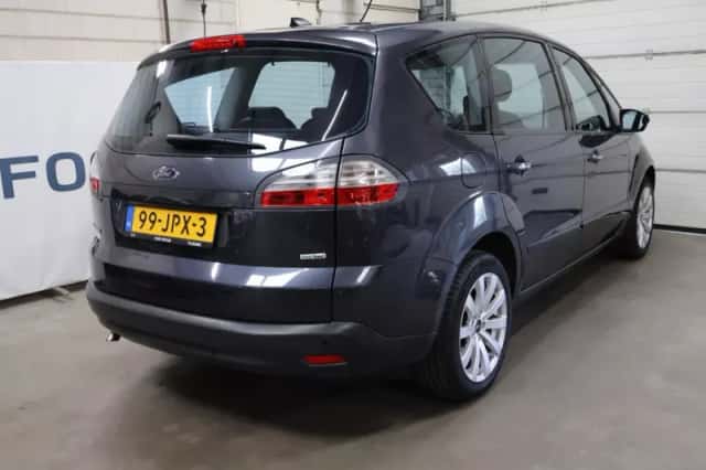Ford S-Max (2009) thumbnail 6