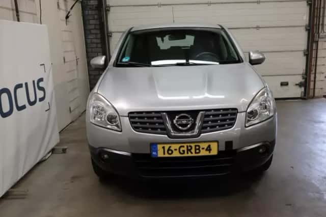 Nissan Qashqai (2008) thumbnail 2
