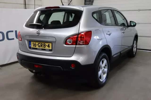 Nissan Qashqai (2008) thumbnail 6