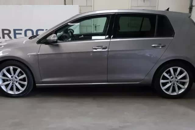 Volkswagen Golf (2015) thumbnail 4