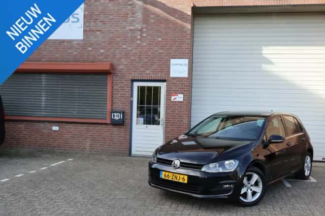 Volkswagen Golf (2013) thumbnail 1