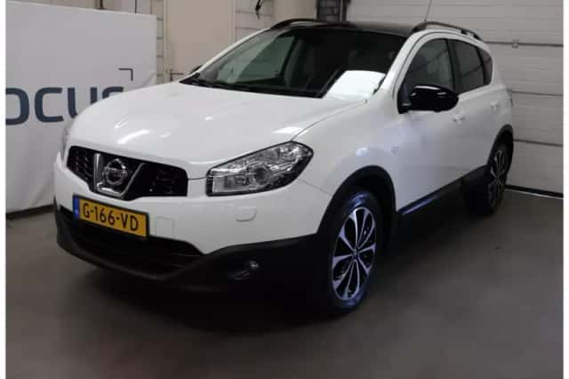Nissan Qashqai (2013) thumbnail 3