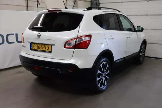 Nissan Qashqai (2013) thumbnail 6