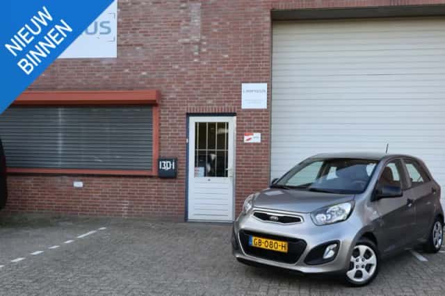 Kia Picanto (2015) thumbnail 1