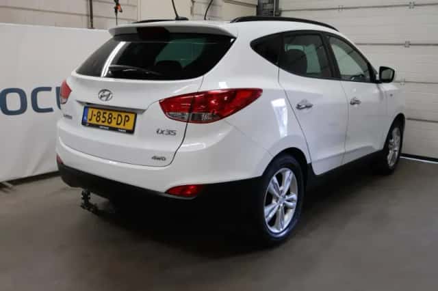Hyundai ix35 (2012) thumbnail 6
