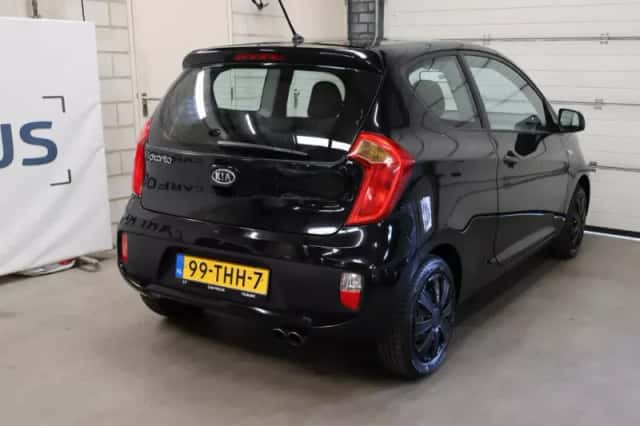Kia Picanto (2012) thumbnail 6