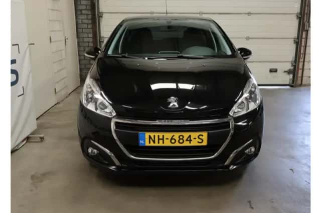 Peugeot 208 (2017) thumbnail 2