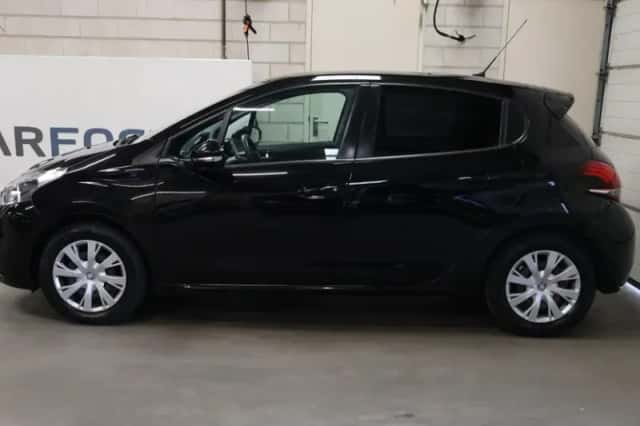 Peugeot 208 (2017) thumbnail 4