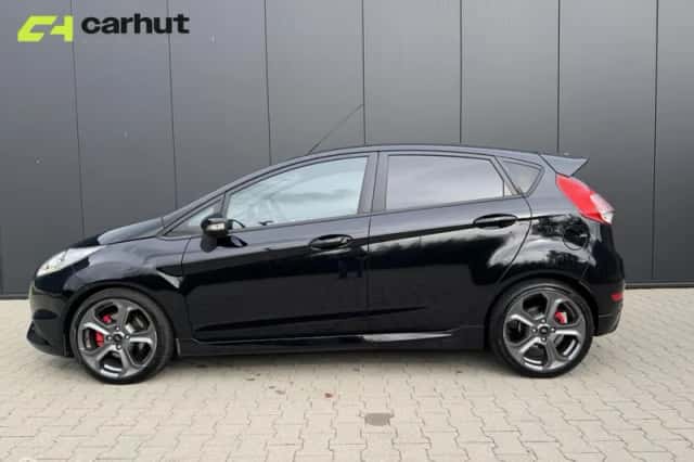 Ford Fiesta (2017) thumbnail 3