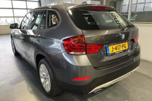 BMW X1 (2013) thumbnail 3