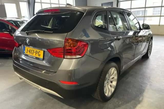 BMW X1 (2013) thumbnail 6