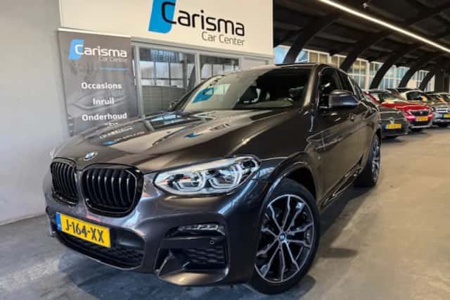 BMW X4 (2021) thumbnail 1