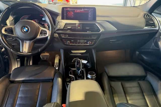 BMW X4 (2021) thumbnail 3