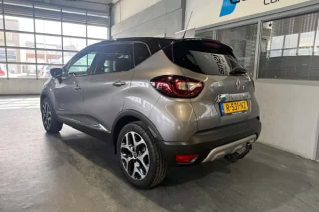 Renault Captur (2019) thumbnail 2
