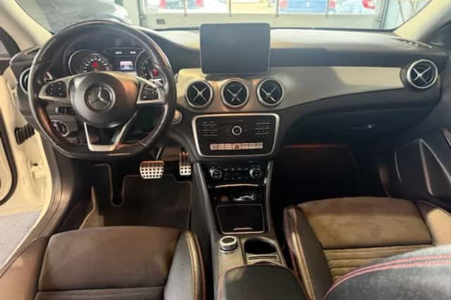 Mercedes-Benz CLA-Klasse (2019) thumbnail 3