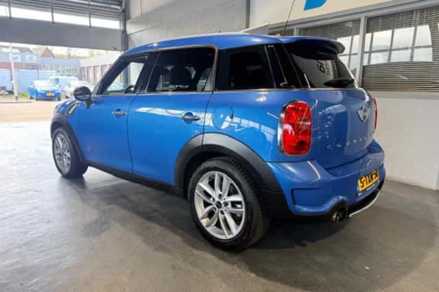 MINI Countryman (2014) thumbnail 2