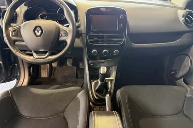 Renault Clio (2018) thumbnail 3