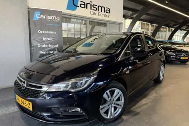 Opel Astra (2017) thumbnail 1
