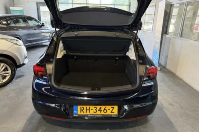 Opel Astra (2017) thumbnail 5