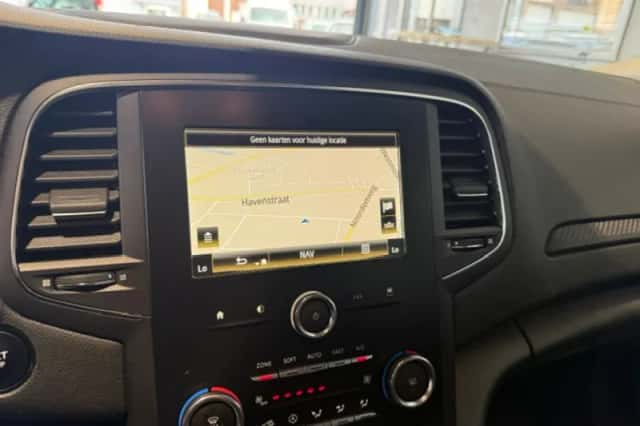 Renault Mégane (2019) thumbnail 4
