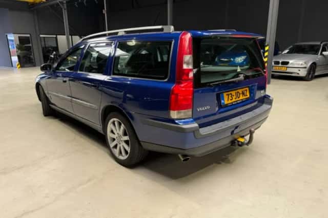 Volvo V70 (2002) thumbnail 2