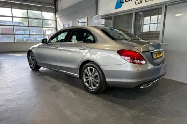 Mercedes-Benz C-Klasse (2015) thumbnail 2