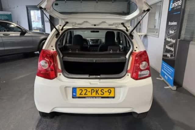 Suzuki Alto (2011) thumbnail 5