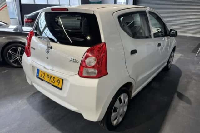 Suzuki Alto (2011) thumbnail 6