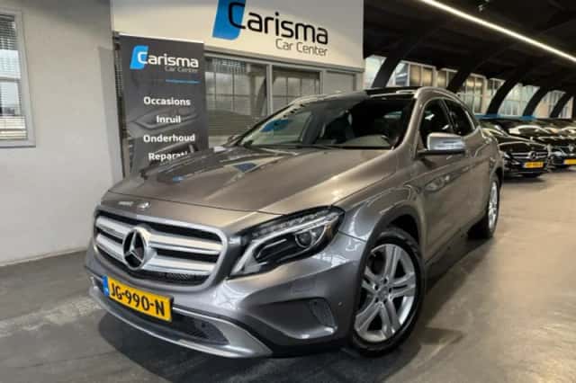 Mercedes-Benz GLA-Klasse (2016) thumbnail 1
