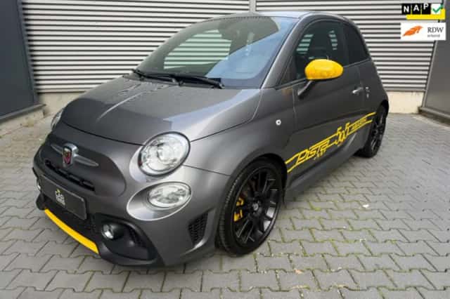 Fiat 500 (2017) thumbnail 1